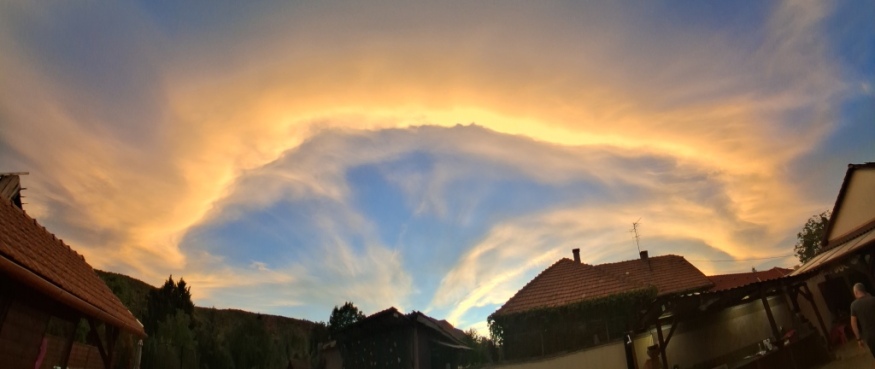 Különleges naplemente volt ma este Miskolcon!